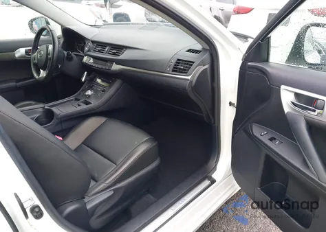 2013 Lexus Ct 200H z USA, uszkodzony, nr VIN JTHKD5BH4D2140980